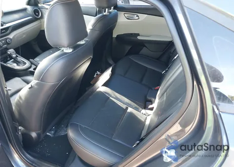 2023 Kia Forte Lxs z USA, uszkodzony, nr VIN 3KPF24AD6PE651213